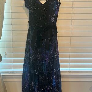 White House black market pleated starry dress 6P